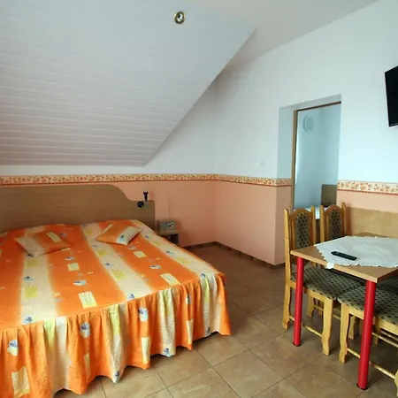 Clipper - 5 Minut Od Plazy Quarto em Acomodações Particulares *